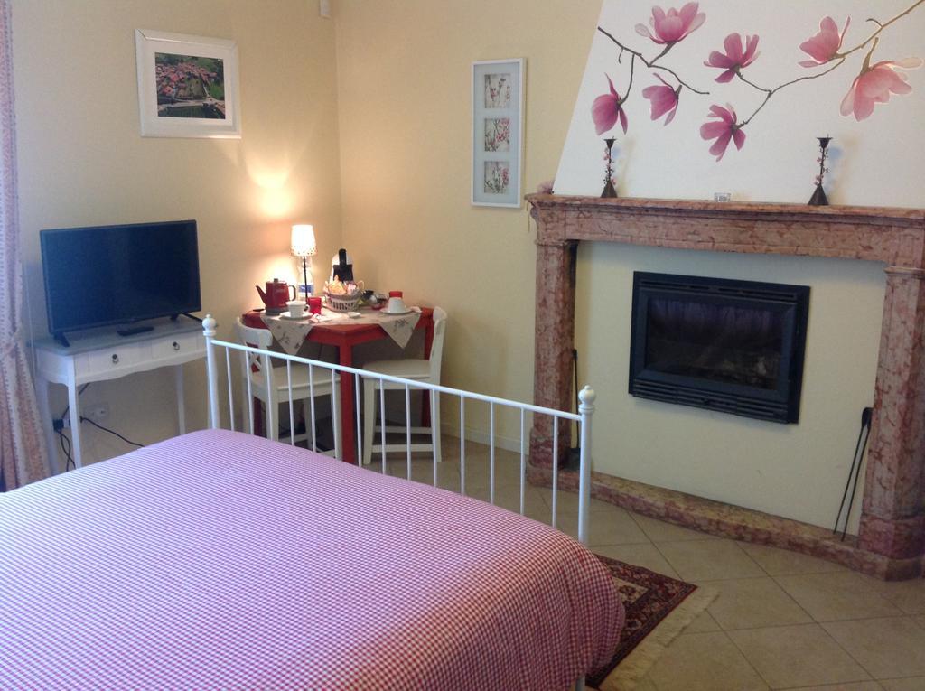 La Casa Di Campagna Sul Garda Puegnago Εξωτερικό φωτογραφία